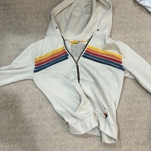 XS cream AV sweatshirt